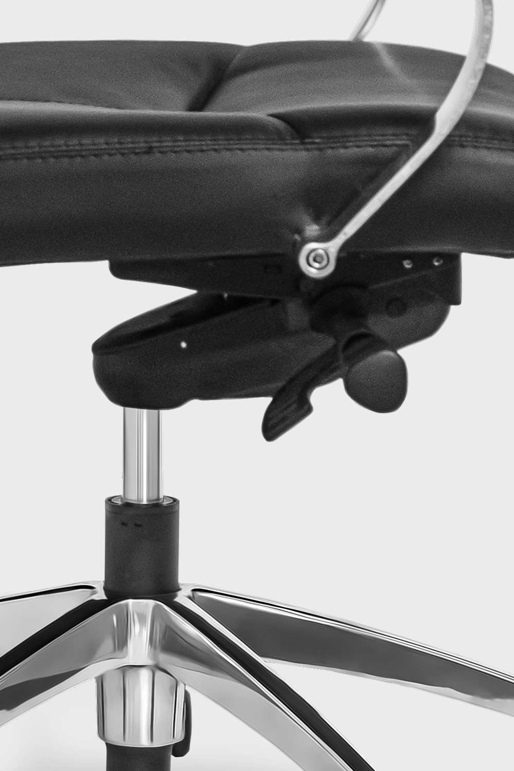 CADEIRA-GIRATORIA-PRESIDENTE-FUT01-BASE-EXCENTRICA