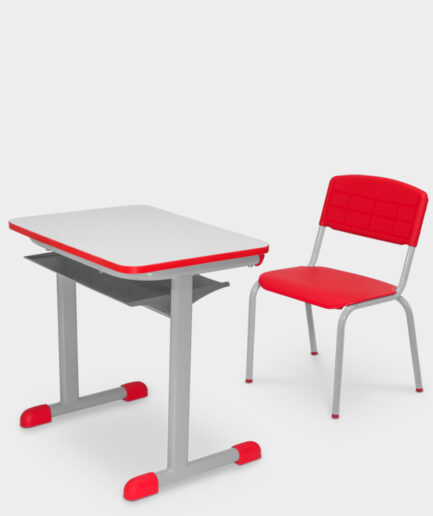 Conjunto escolar Fnde tamanho 04 - cor Vermelha